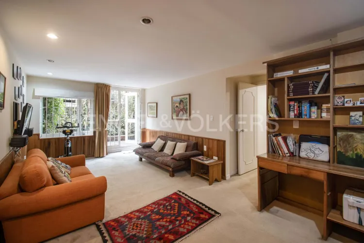 Apartamento de 5 alcobas en venta en Los Rosales, Bogotá, 301 m² · foto 17 de 24