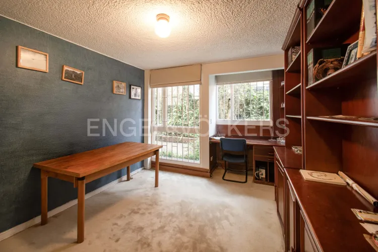 Apartamento de 5 alcobas en venta en Los Rosales, Bogotá, 301 m² · foto 16 de 24