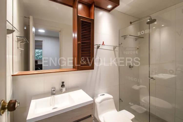 Apartamento de 5 alcobas en venta en Los Rosales, Bogotá, 301 m² · foto 15 de 24