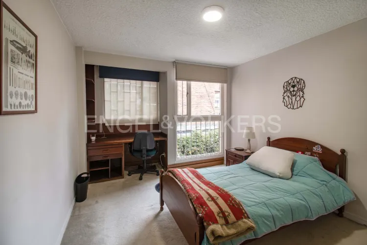Apartamento de 5 alcobas en venta en Los Rosales, Bogotá, 301 m² · foto 14 de 24
