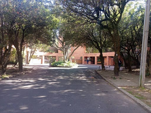 Apartamento de 3 alcobas en venta en Santa Barbara, Bogotá, 105 m² · foto 4 de 16