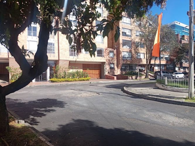 Apartamento de 3 alcobas en venta en Santa Barbara, Bogotá, 105 m² · foto 13 de 16