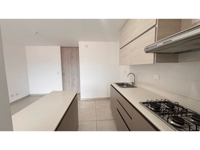 Apartamento de 3 alcobas en arriendo en Las Lomitas, Sabaneta, 70 m² · foto 2 de 20