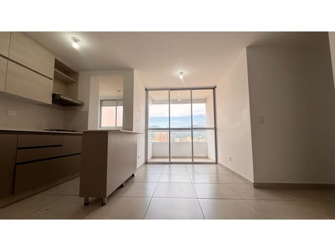 Apartamento de 3 alcobas en arriendo en Las Lomitas, Sabaneta, 70 m² · foto 4 de 20