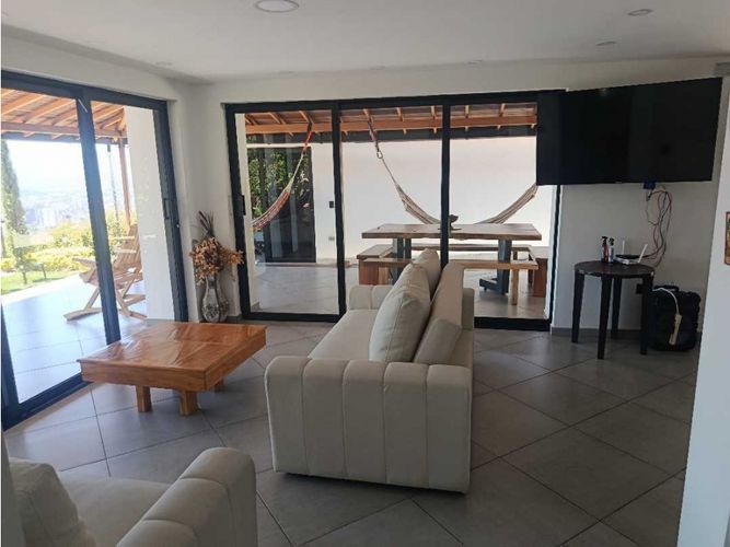 Finca en arriendo en Las Antillas, Envigado, 300 m² · foto 15 de 24
