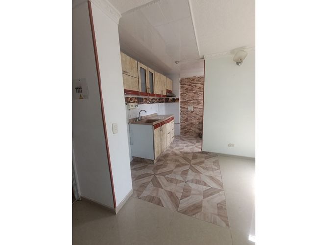 Apartamento de 3 alcobas en venta en Conjunto Residencial Prados Reserva De Madrid, Madrid, 55 m² · foto 5 de 24