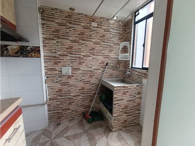 Apartamento de 3 alcobas en venta en Conjunto Residencial Prados Reserva De Madrid, Madrid, 55 m² · foto 7 de 24
