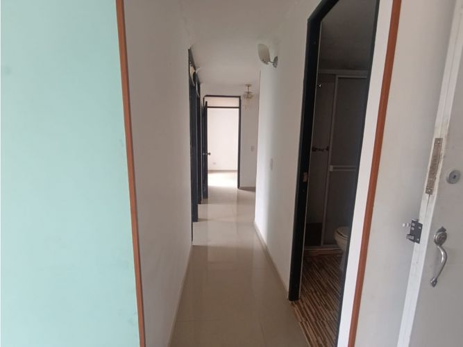 Apartamento de 3 alcobas en venta en Conjunto Residencial Prados Reserva De Madrid, Madrid, 55 m² · foto 8 de 24