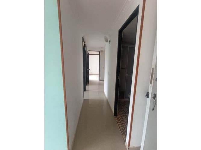 Apartamento de 3 alcobas en venta en Conjunto Residencial Prados Reserva De Madrid, Madrid, 55 m² · foto 9 de 24