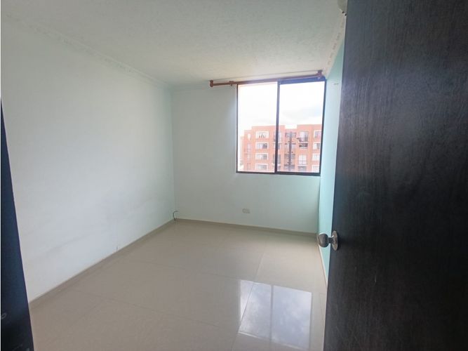 Apartamento de 3 alcobas en venta en Conjunto Residencial Prados Reserva De Madrid, Madrid, 55 m² · foto 17 de 24
