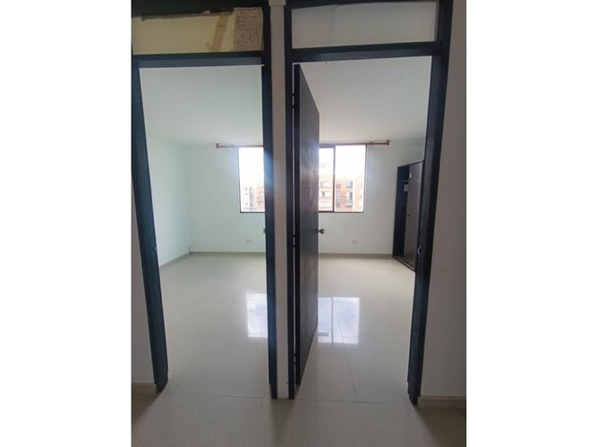 Apartamento de 3 alcobas en venta en Conjunto Residencial Prados Reserva De Madrid, Madrid, 55 m² · foto 18 de 24