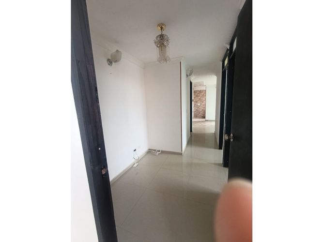 Apartamento de 3 alcobas en venta en Conjunto Residencial Prados Reserva De Madrid, Madrid, 55 m² · foto 22 de 24