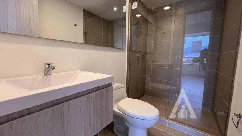 Apartamento de 2 alcobas en arriendo en Colombia, Medellín, 91 m² · foto 3 de 24
