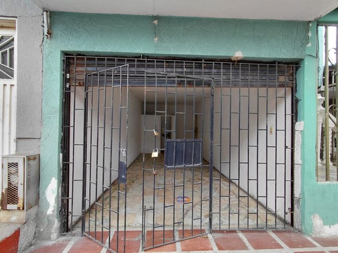 Local en arriendo en El Trebol, Cali, 35 m² · foto 2 de 18