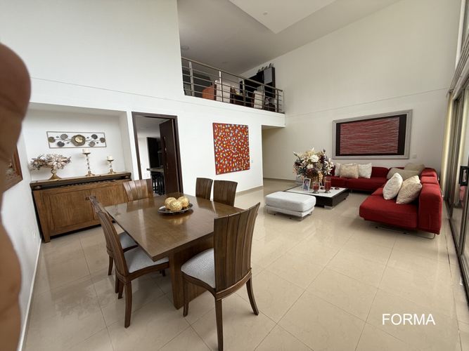 Casa de 4 alcobas en venta en Cerro Azul Del Vergel, Ibagué, 285 m² · foto 3 de 24