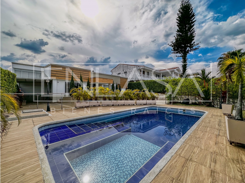Casa en Arriendo en Ciudad jardin, Cali