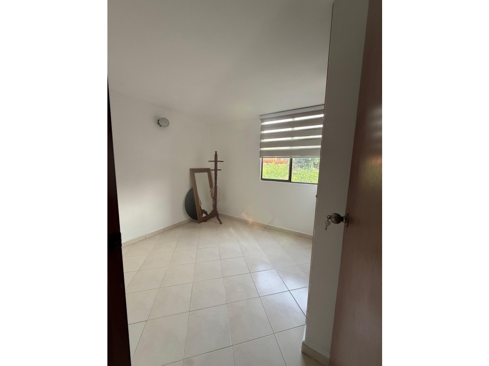 Apartamento en venta en Los Colores, Medellín · foto 9 de 17