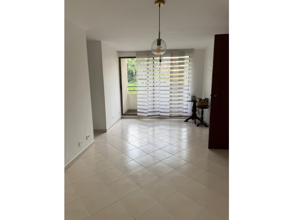 Apartamento en venta en Los Colores, Medellín · foto 15 de 17