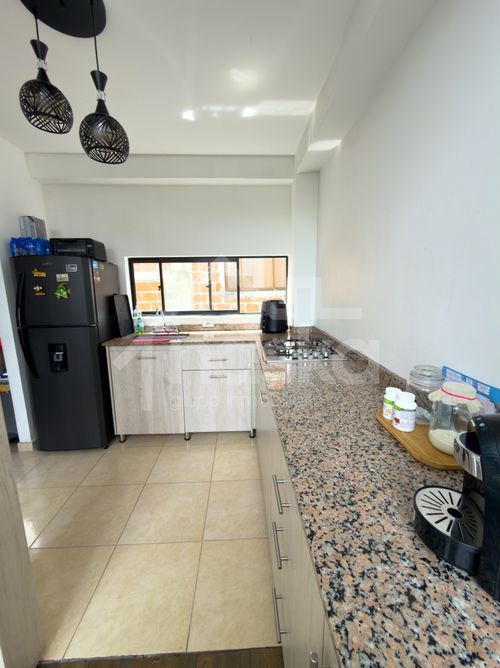 Apartamento de 3 alcobas en venta en Peralonso, Manizales, 69 m² · foto 6 de 7