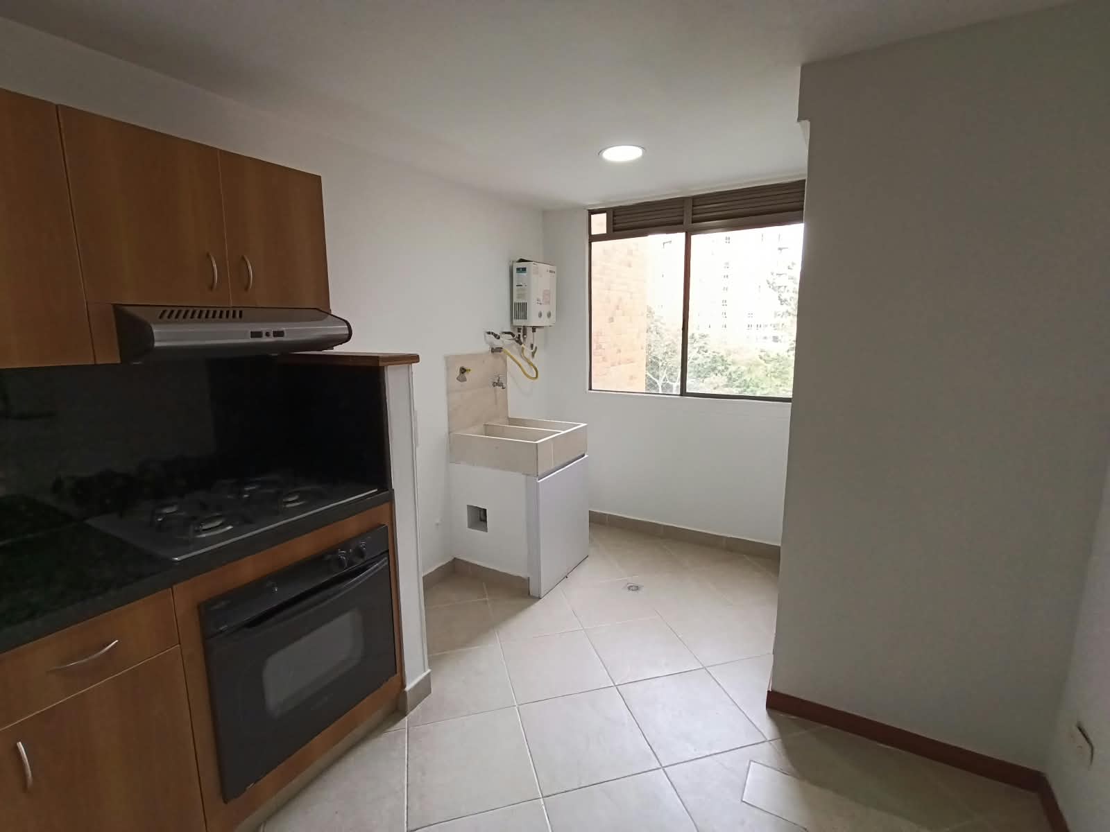 Apartamento en arriendo en El Poblado, Medellín · foto 4 de 17