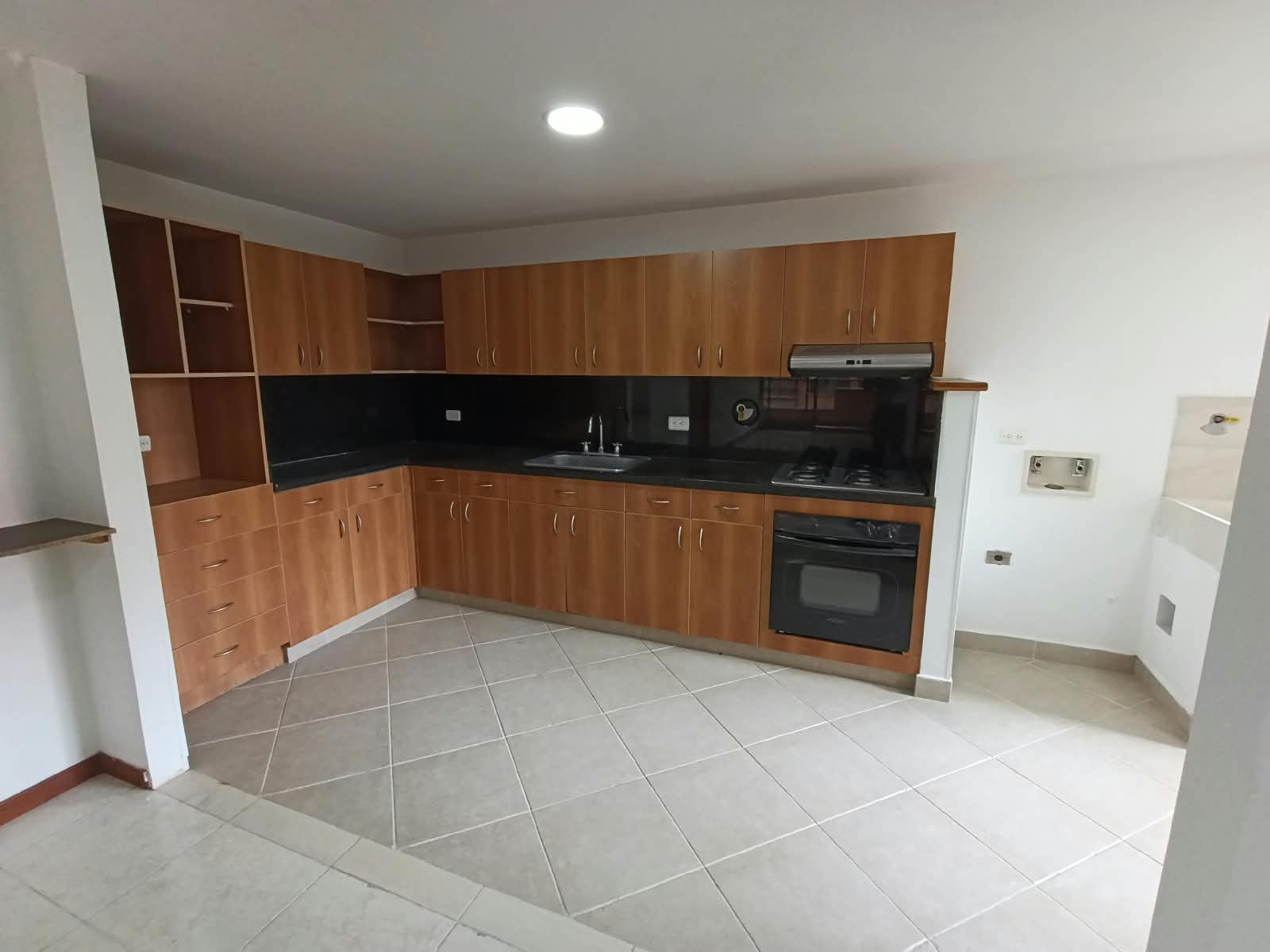 Apartamento en arriendo en El Poblado, Medellín · foto 5 de 17