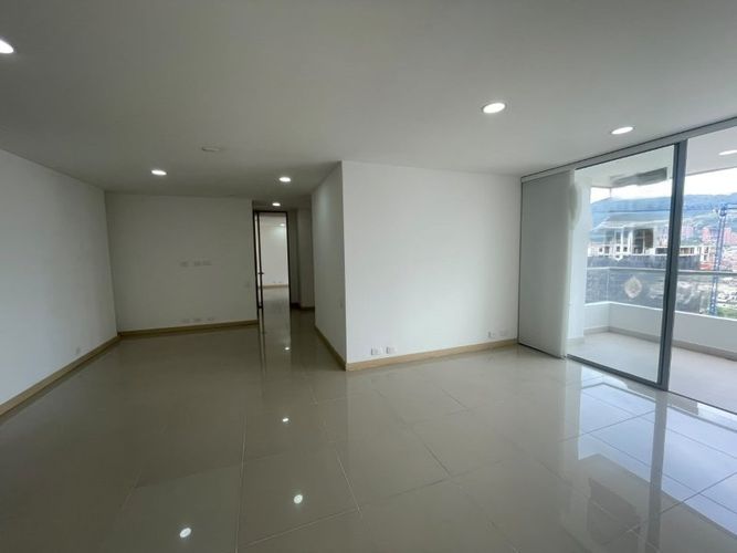 Apartamento de 20 alcobas en arriendo en Jardines, Envigado, 98 m² · foto 4 de 13