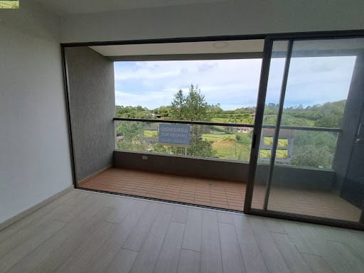 Apartamento de 2 alcobas en venta en Rionegro, 66 m² · foto 2 de 13