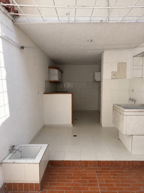 Casa en venta en La Riviera, Cúcuta · foto 2 de 5