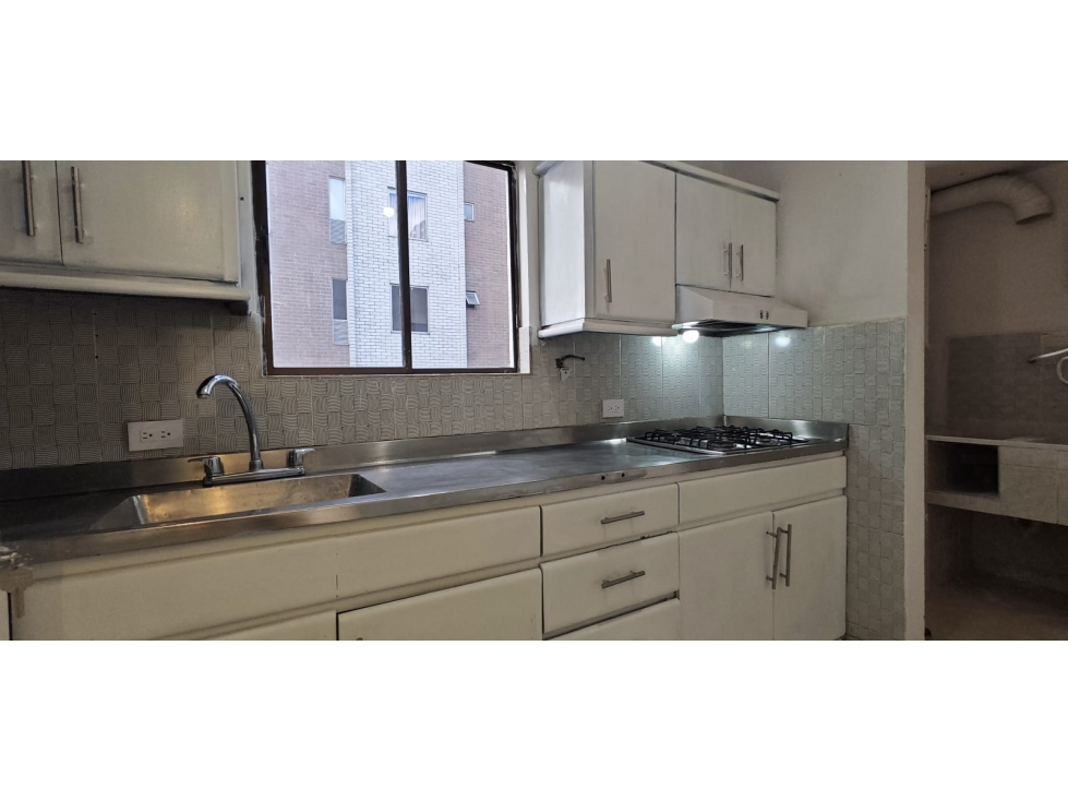 Apartamento en venta en Las Lomas No.1, Medellín · foto 7 de 10