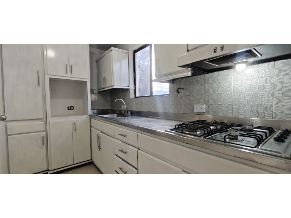 Apartamento en venta en Las Lomas No.1, Medellín · foto 8 de 10