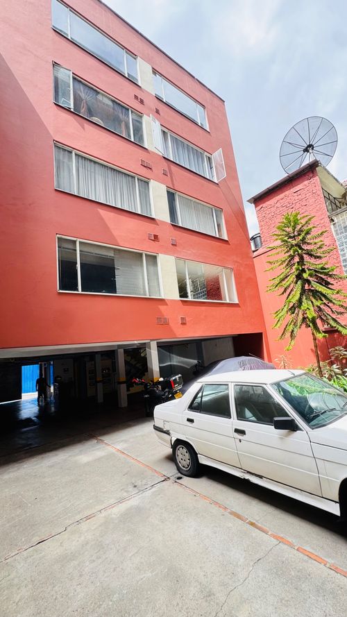 Apartaestudio en venta en Chapinero, Bogotá, 30 m² · foto 13 de 14