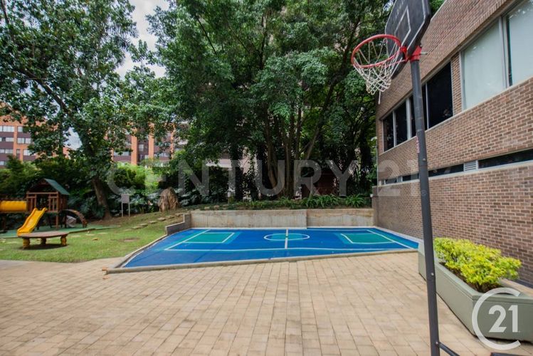 Apartamento de 3 alcobas en venta en Alejandría, Medellín, 223 m² · foto 20 de 23