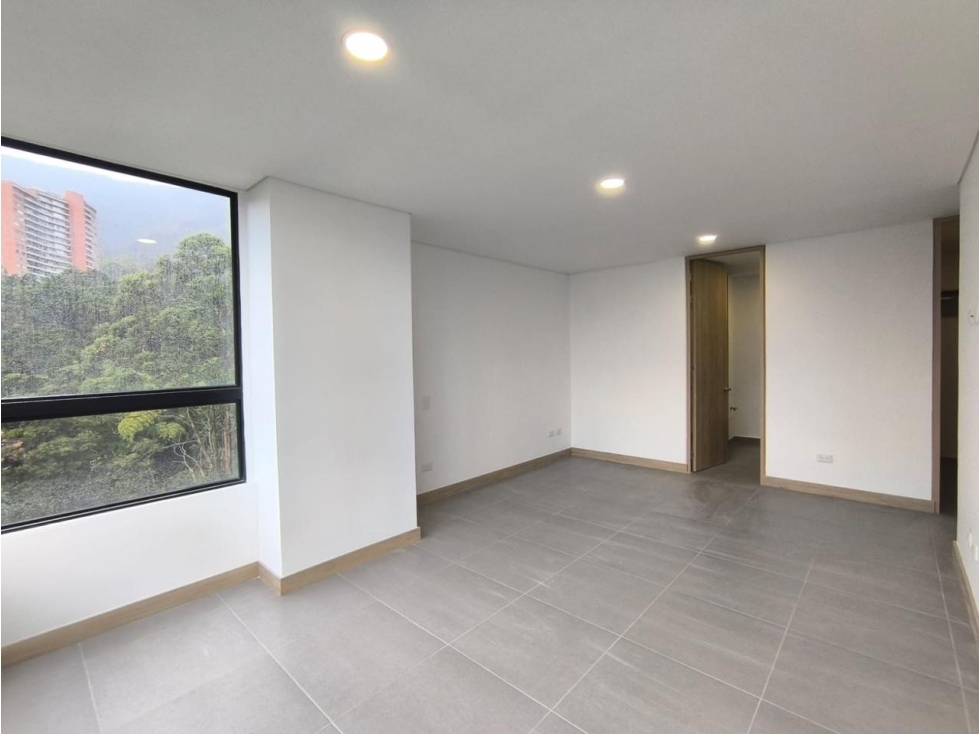 Apartamento en arriendo en El Tesoro, Medellín · foto 16 de 19