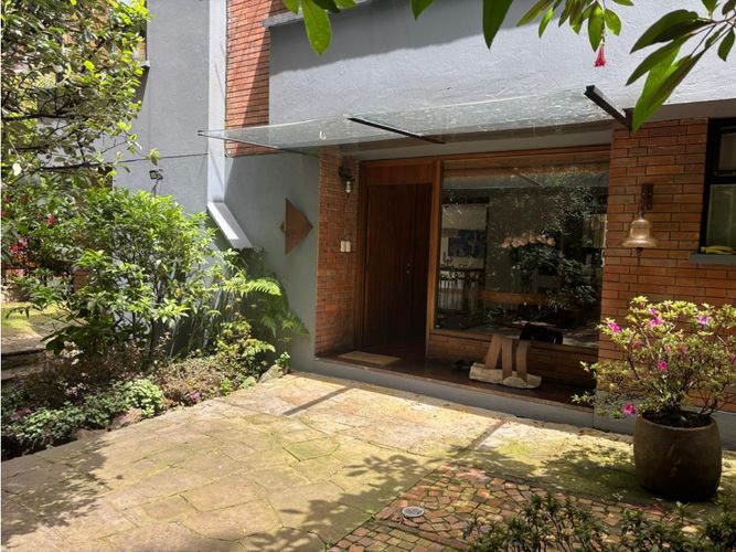 Casa de 5 alcobas en venta en Chapinero, Bogotá, 420 m² · foto 3 de 18