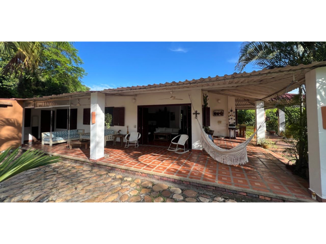 Casa de 4 alcobas en venta en 20 De Julio, Villavicencio, 400 m² · foto 2 de 23