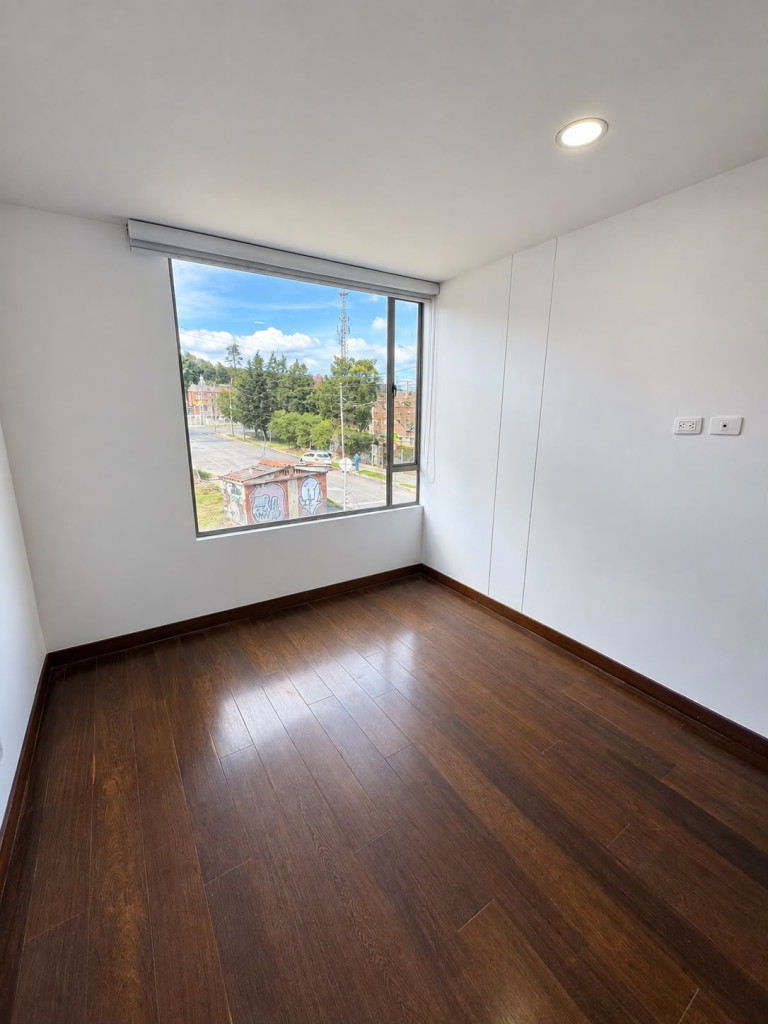 Apartamento en venta en Niza, Bogotá · foto 2 de 15