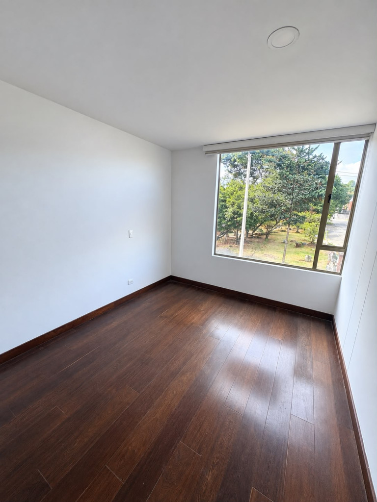 Apartamento en venta en Niza, Bogotá · foto 6 de 15