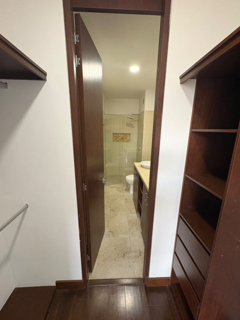 Apartamento en venta en Niza, Bogotá · foto 8 de 15