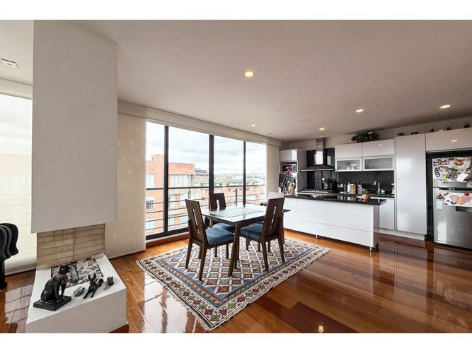 Apartamento en venta en Santa Barbara, Bogotá · foto 3 de 16