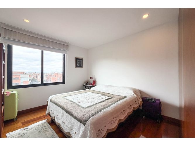 Apartamento en venta en Santa Barbara, Bogotá · foto 9 de 16