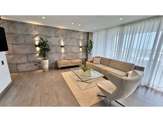 Apartamento de 2 alcobas en venta en Pance, Cali, 158 m² · foto 2 de 21