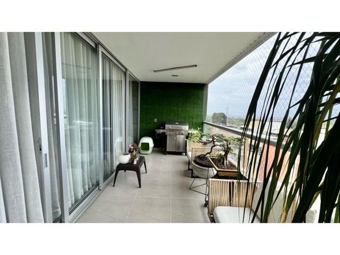 Apartamento de 2 alcobas en venta en Pance, Cali, 158 m² · foto 3 de 21