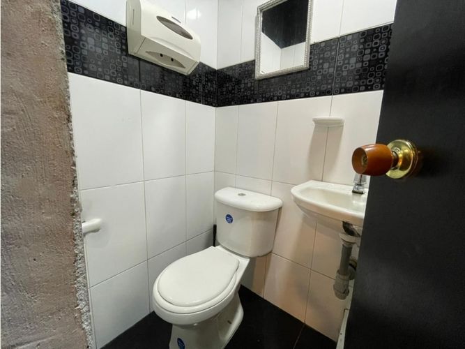 Local en arriendo en La Paz, Envigado, 38 m² · foto 7 de 7