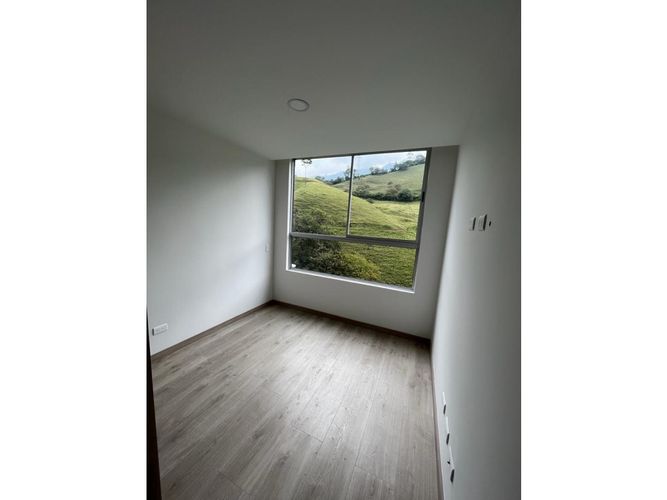 Apartamento de 3 alcobas en venta en Vallano, Medellín, 94 m² · foto 6 de 24
