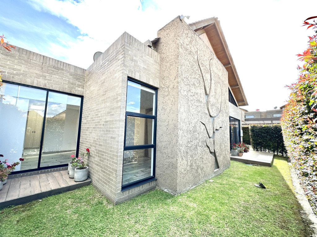 Casa en venta en La Estacion, Cajicá · foto 3 de 24