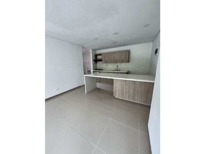 Apartamento de 3 alcobas en arriendo en Vallano, Medellín, 94 m² · foto 4 de 24