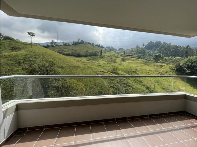 Apartamento de 3 alcobas en arriendo en Vallano, Medellín, 94 m² · foto 7 de 24