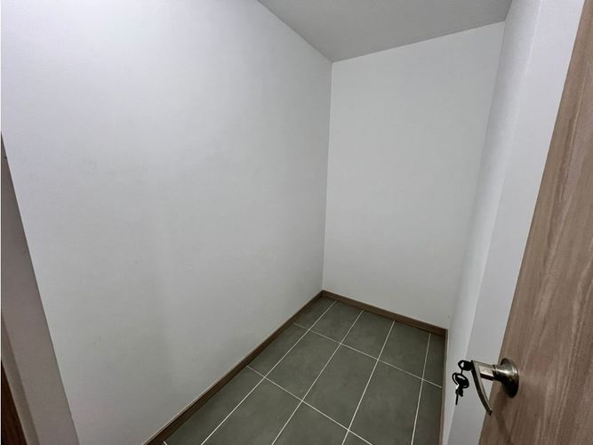Apartamento de 3 alcobas en arriendo en Vallano, Medellín, 94 m² · foto 9 de 24