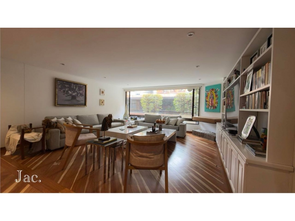 Apartamento en venta en Chicó Navarra, Bogotá · foto 2 de 15