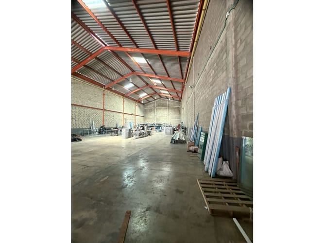 Bodega en arriendo en Los Olivos I, Barranquilla, 729 m² · foto 6 de 7
